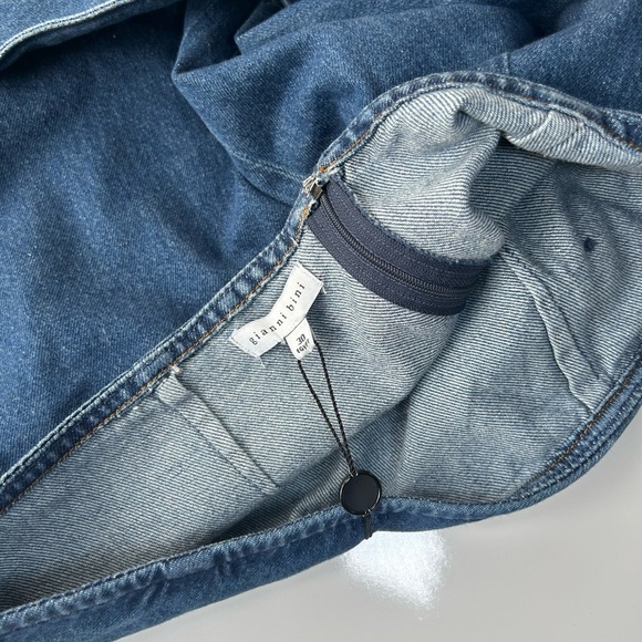 Gianni Bini Dark Blue Mini Skirt with Floral Accent (I) - Picture 7 of 8